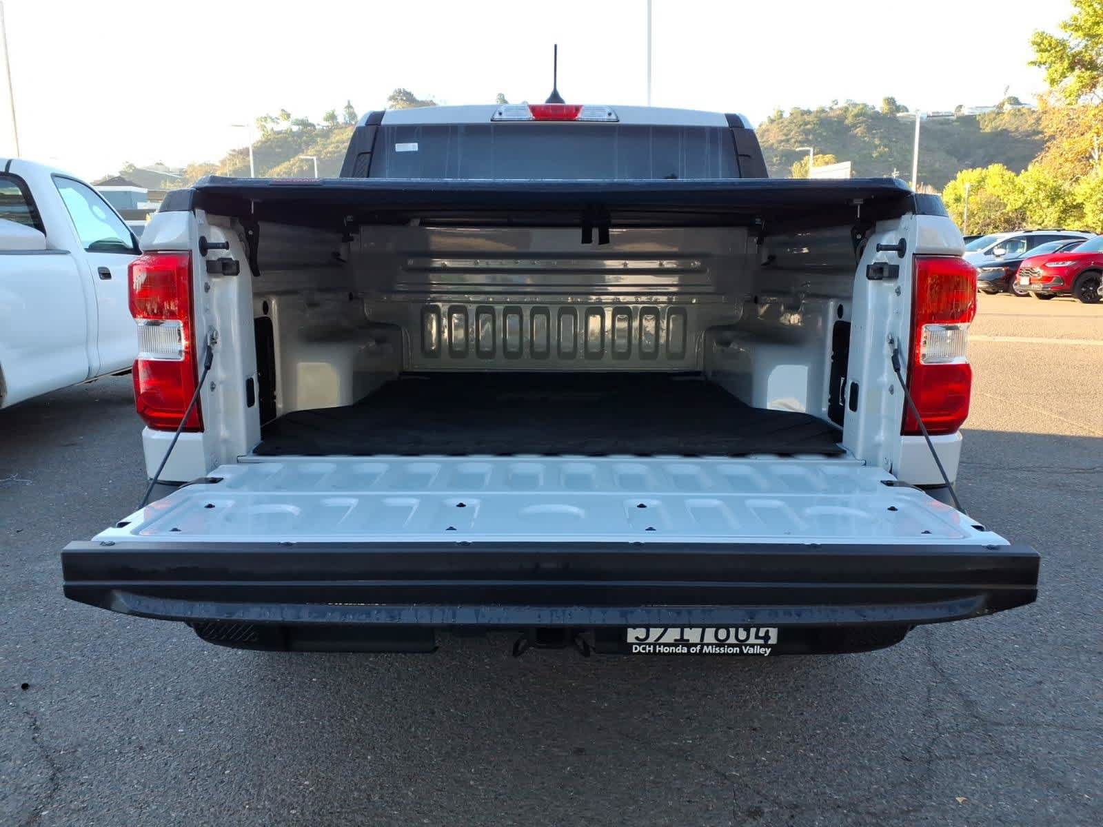 Used 2025 Ford Maverick XLT w/ Equipment Group 302A AWD/4WD image 6
