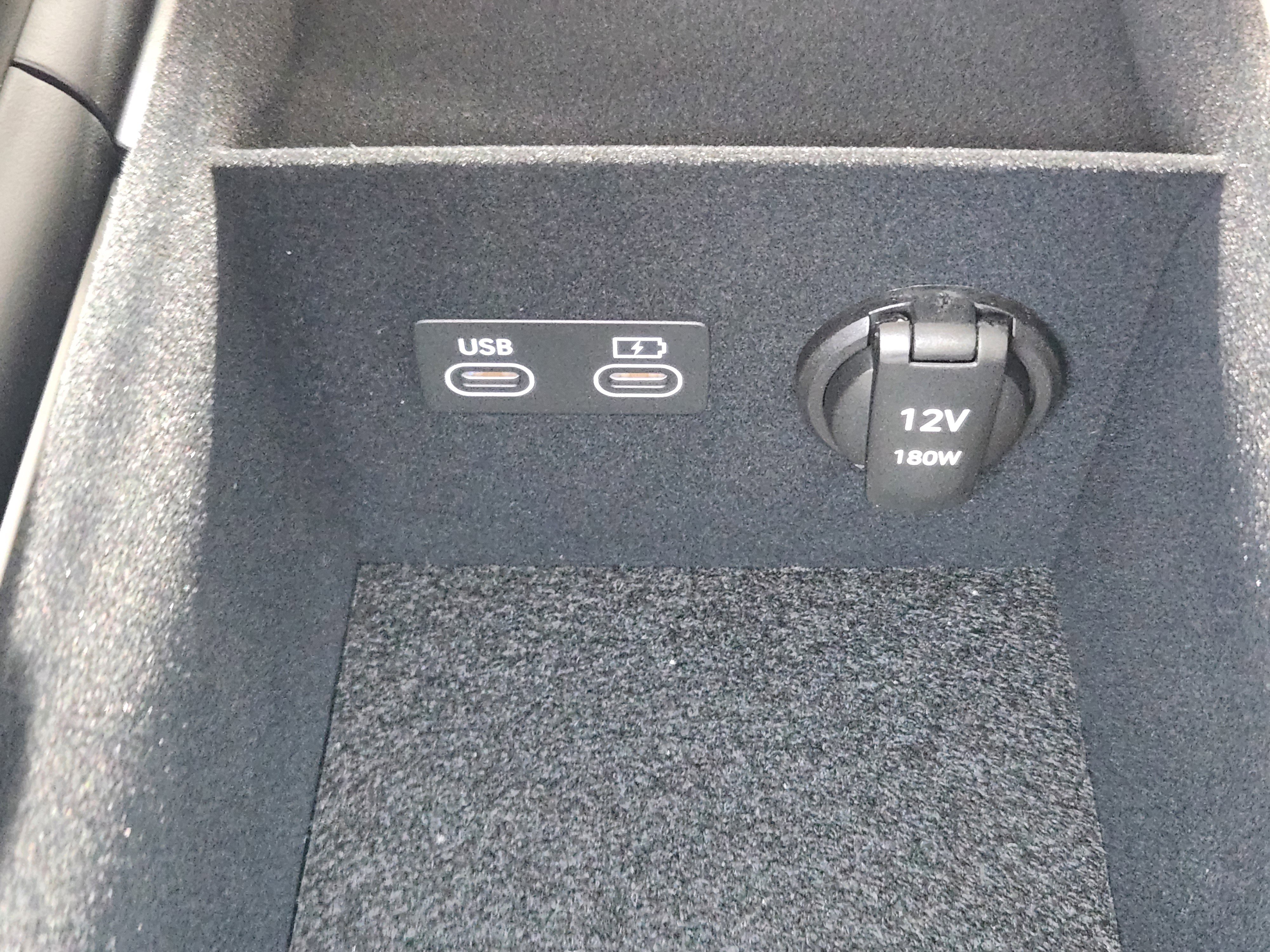 Used 2025 Genesis G90 3.5T image 20