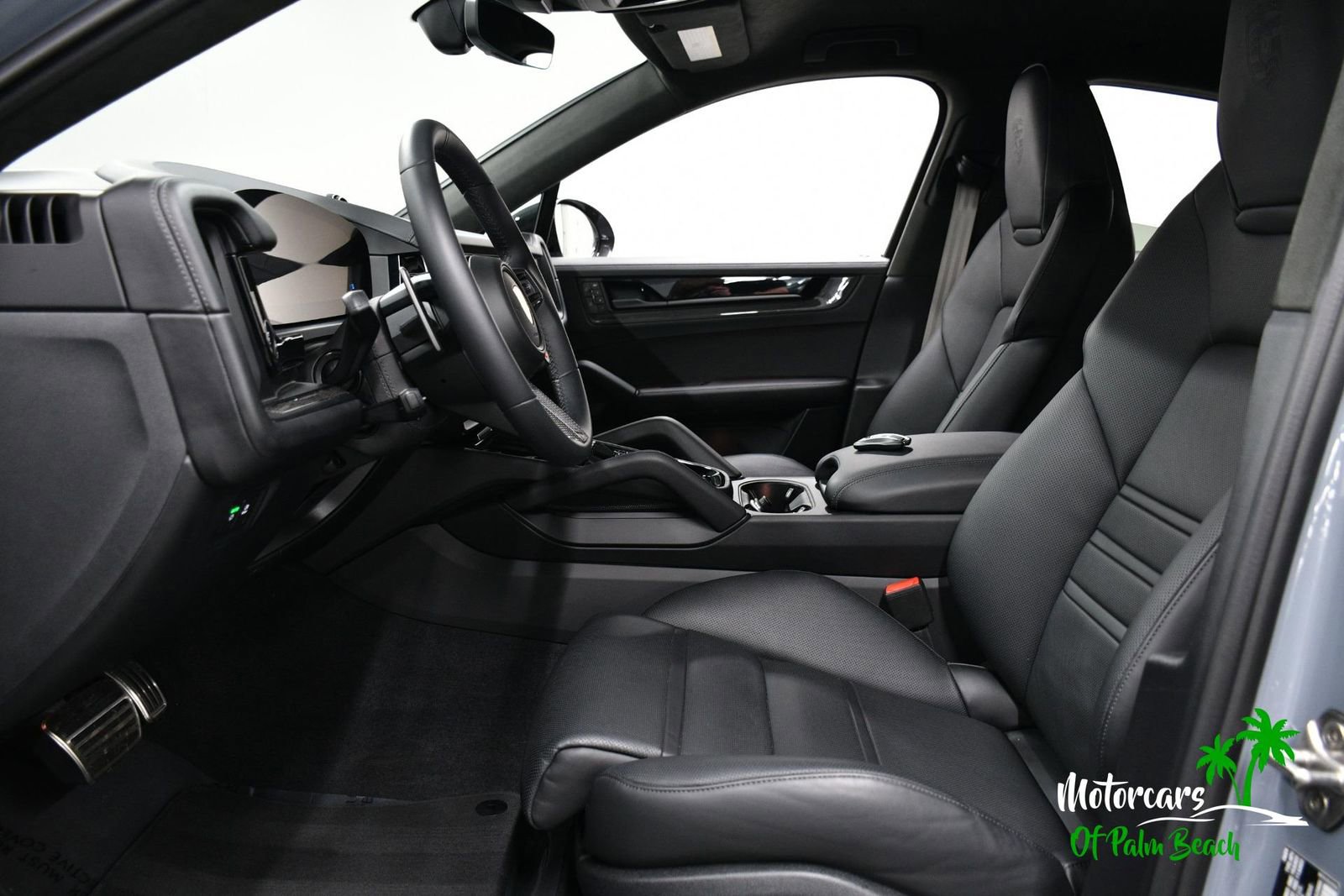 Used 2024 Porsche Cayenne Turbo GT image 25