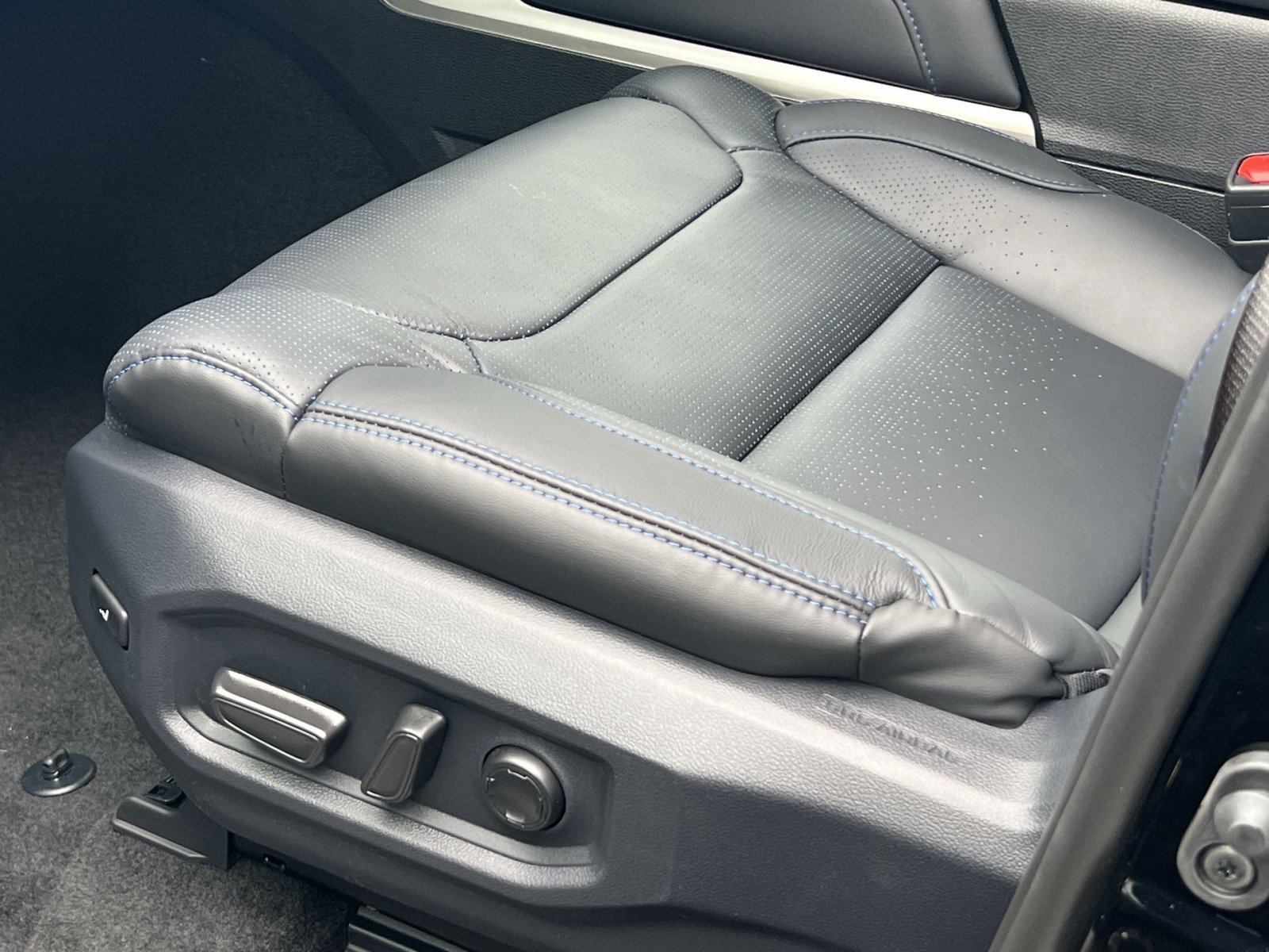 New 2026 Toyota Tundra Platinum AWD/4WD image 8