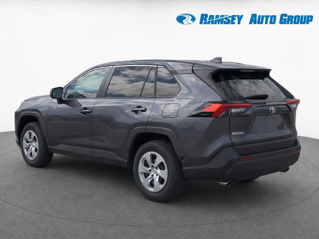 Used 2023 Toyota RAV4 LE AWD/4WD image 3