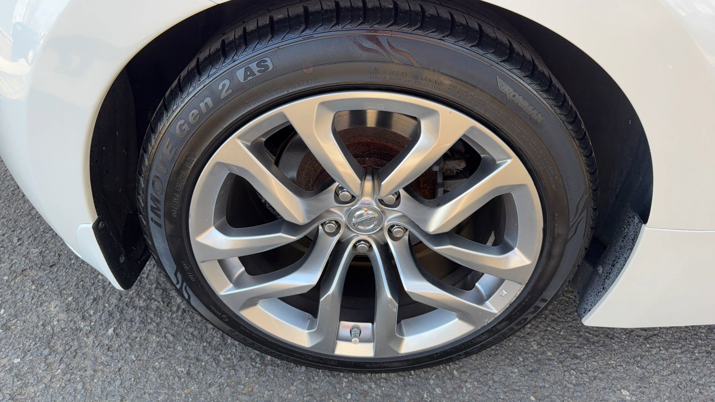 Used 2014 Nissan 370Z Touring image 16