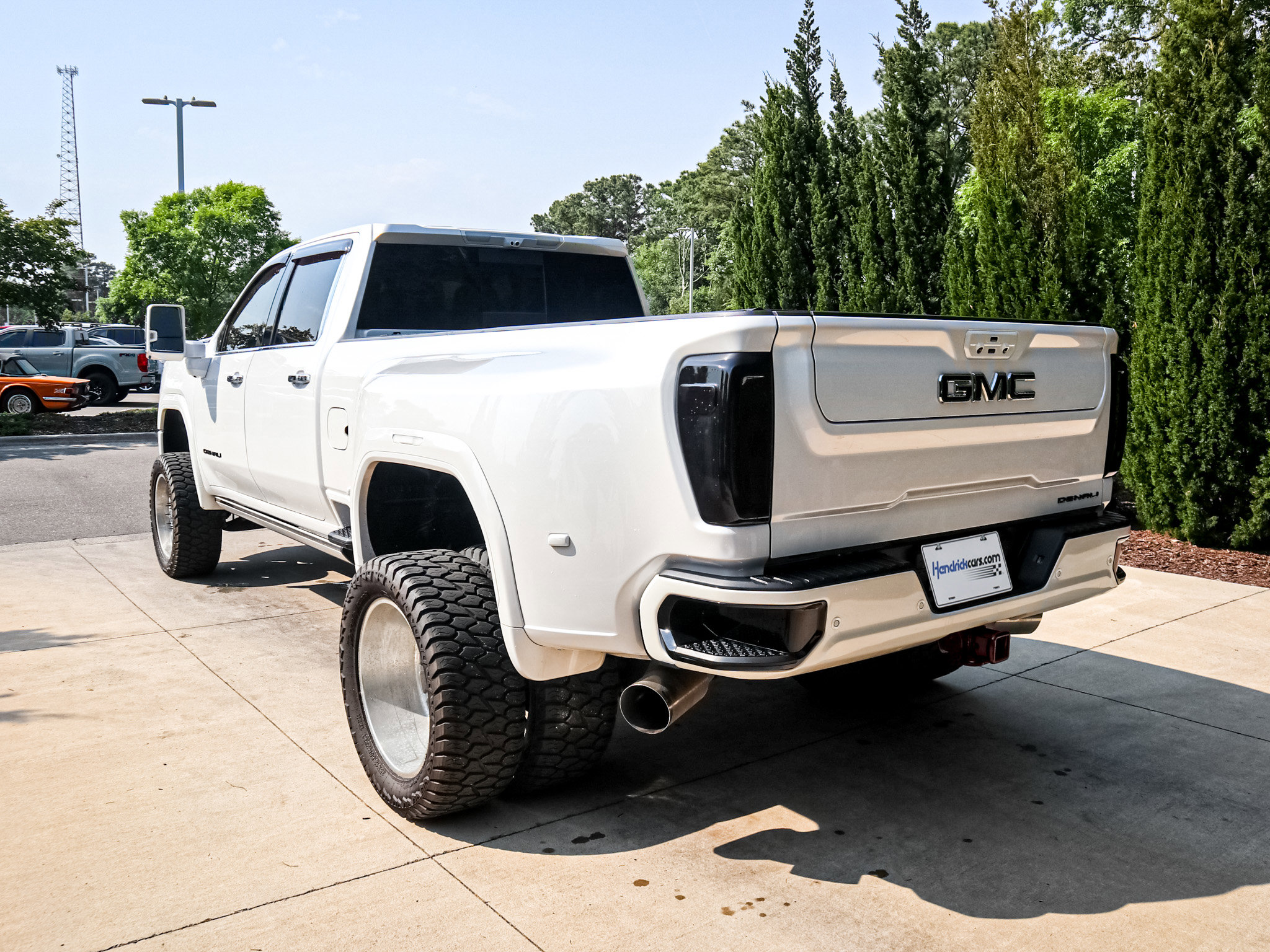 Used 2021 GMC Sierra 3500 Denali w/ Denali Ultimate Package AWD/4WD image 8