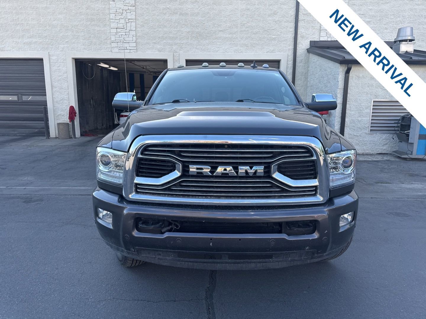 Used 2017 RAM 3500 Laramie Longhorn AWD/4WD image 2
