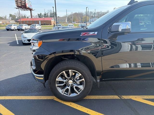 Used 2025 Chevrolet Silverado 1500 LT image 8