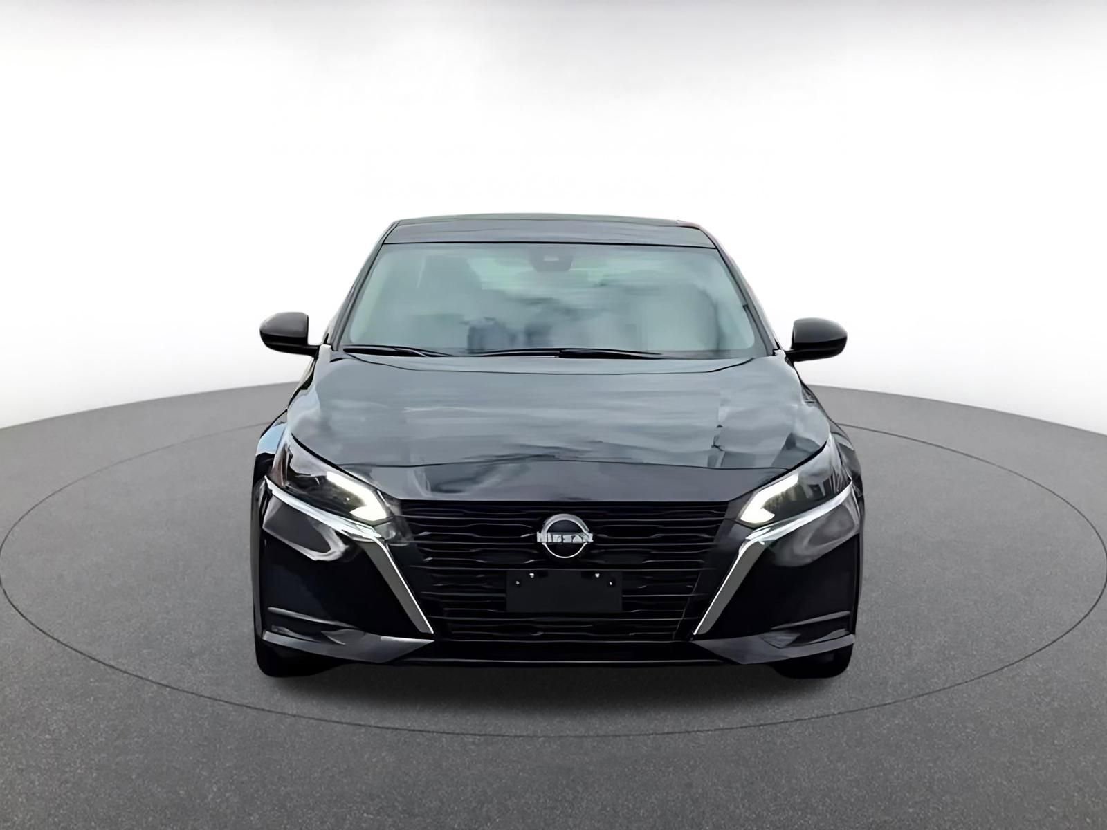 Used 2025 Nissan Altima 2.5 SV FWD image 4