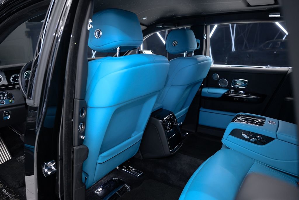 Used 2023 Rolls-Royce Phantom Sedan image 54