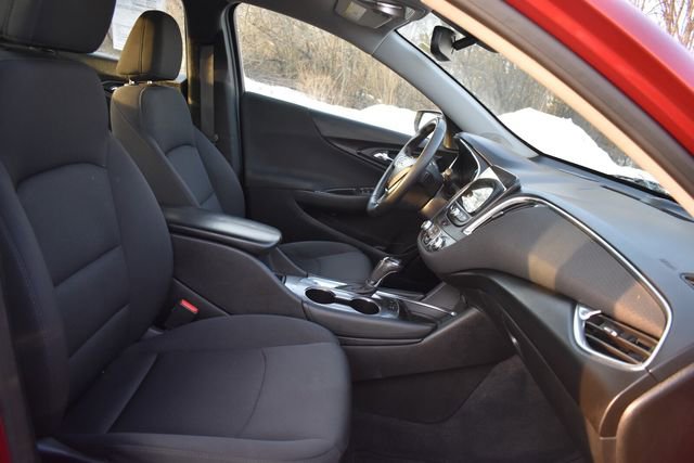 Certified 2018 Chevrolet Malibu LT w/ Driver Confidence Package image 13