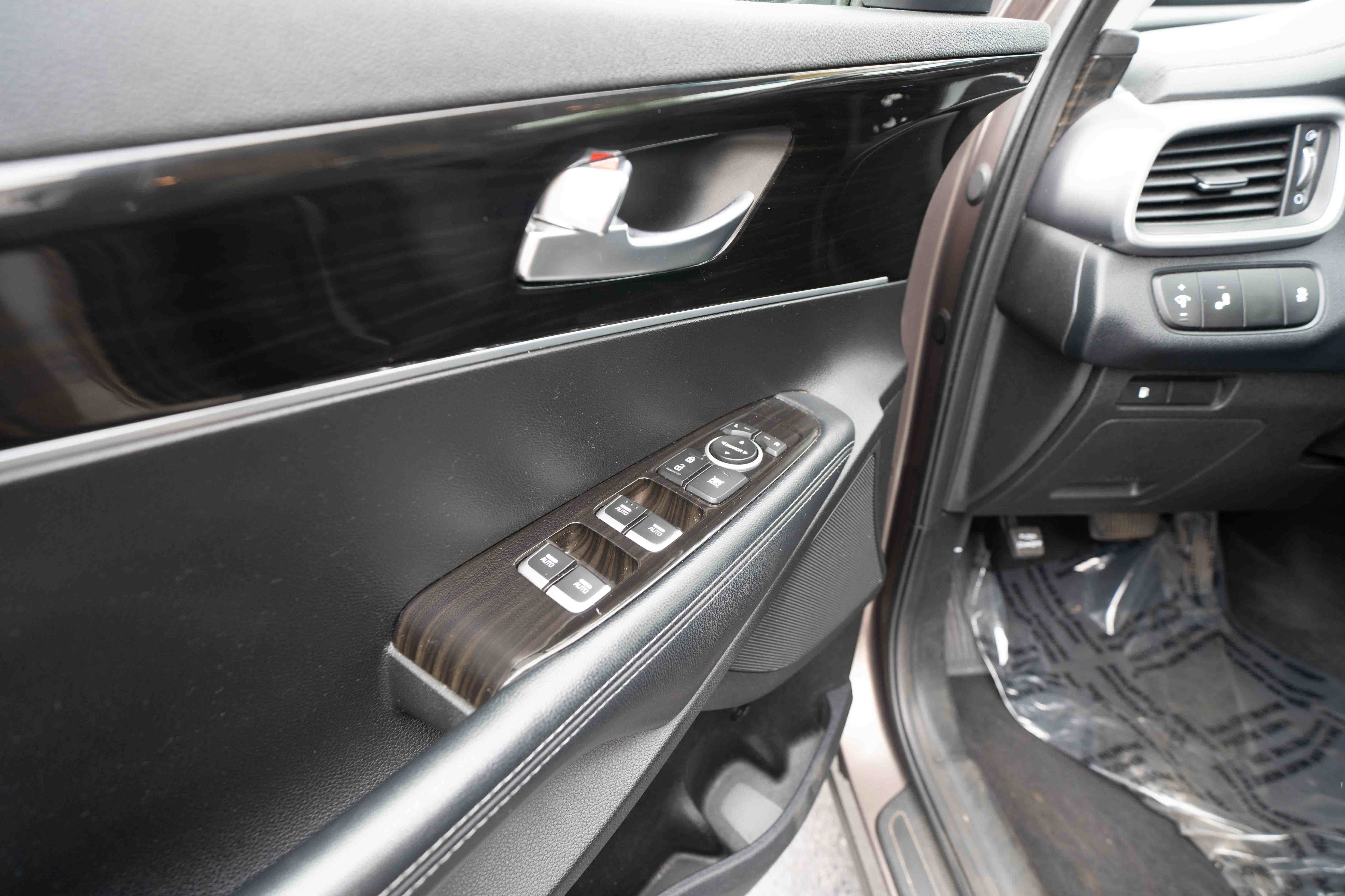 Used 2019 Kia Sorento AWD w/ LX Convenience Package image 7