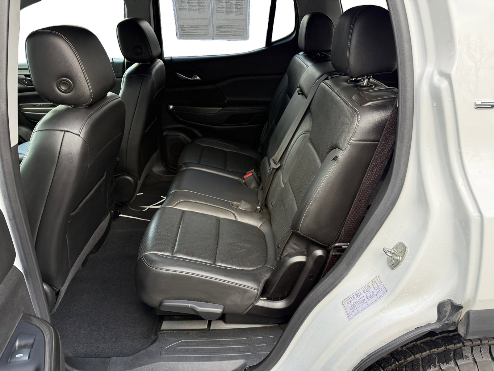 Used 2023 GMC Acadia SLT image 16