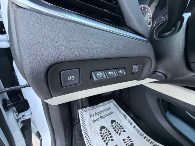 Used 2022 Buick Enclave Avenir w/ Avenir Technology Package FWD image 11