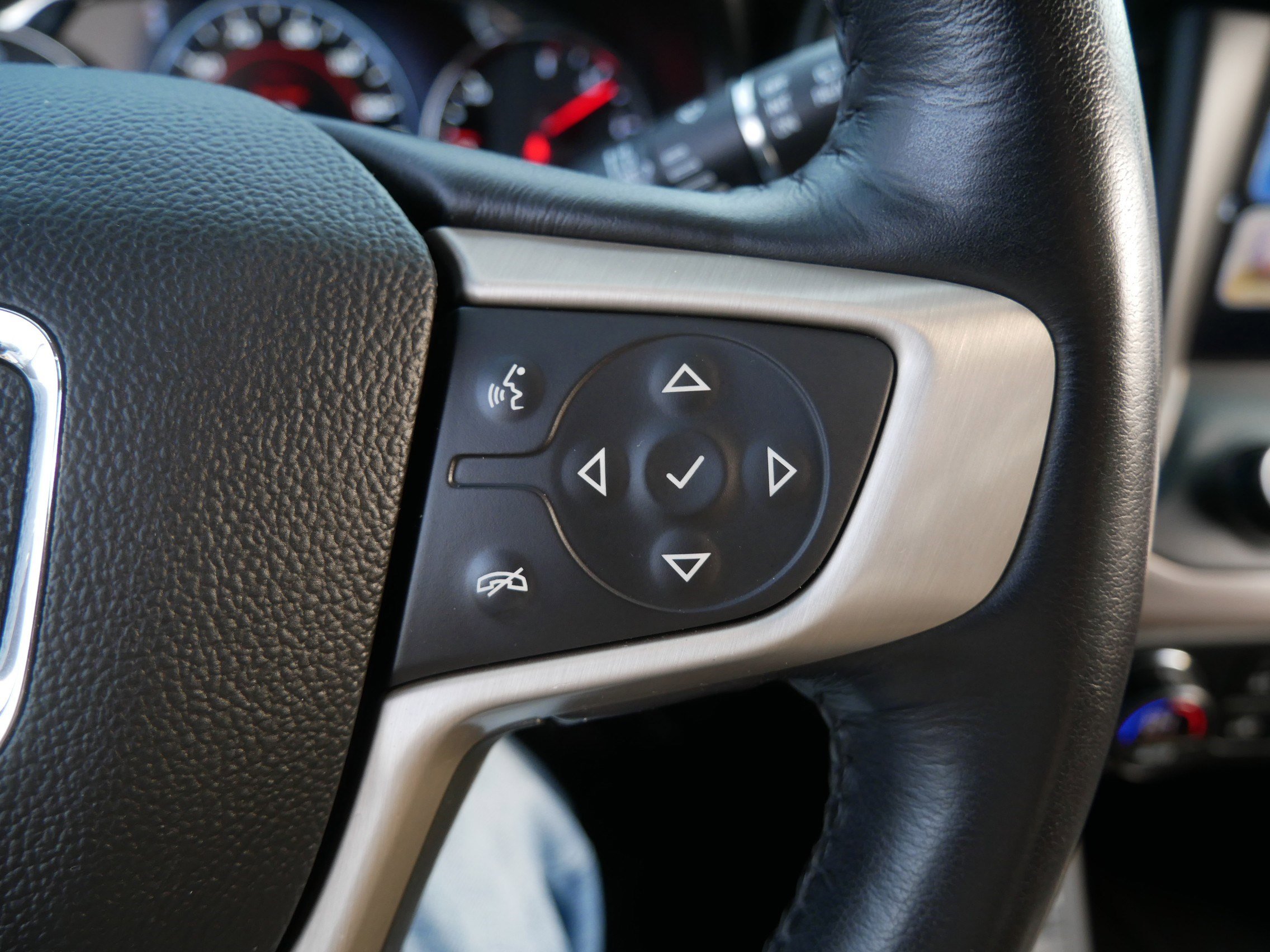 Used 2018 GMC Acadia Denali w/ LPO, Floor Liner Package image 29