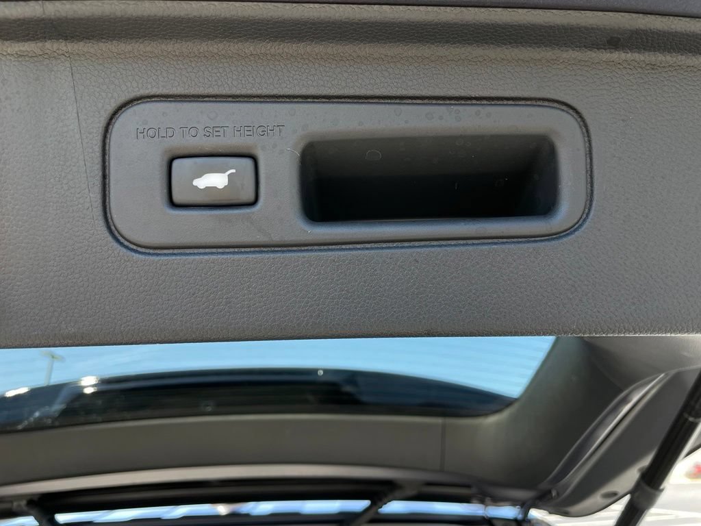 Certified 2025 Honda Pilot Touring image 43
