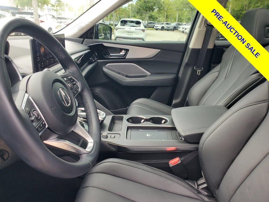 Used 2025 Acura MDX FWD image 16