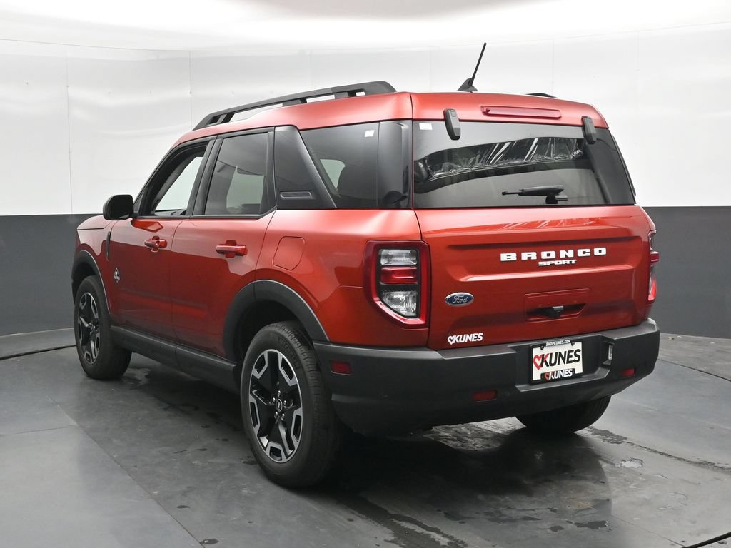 Used 2023 Ford Bronco Sport Outer Banks w/ Tech Package AWD/4WD image 10