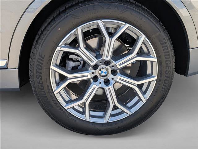 Used 2026 BMW X7 xDrive40i AWD/4WD image 27