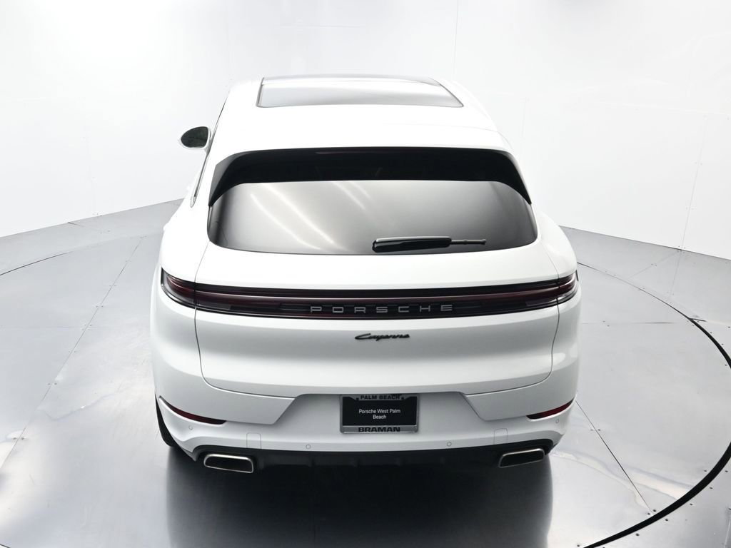 Certified 2025 Porsche Cayenne E-Hybrid w/ Premium Package Plus image 41