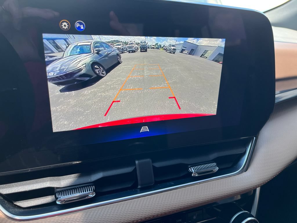 Used 2025 Chevrolet Equinox ACTIV FWD image 19
