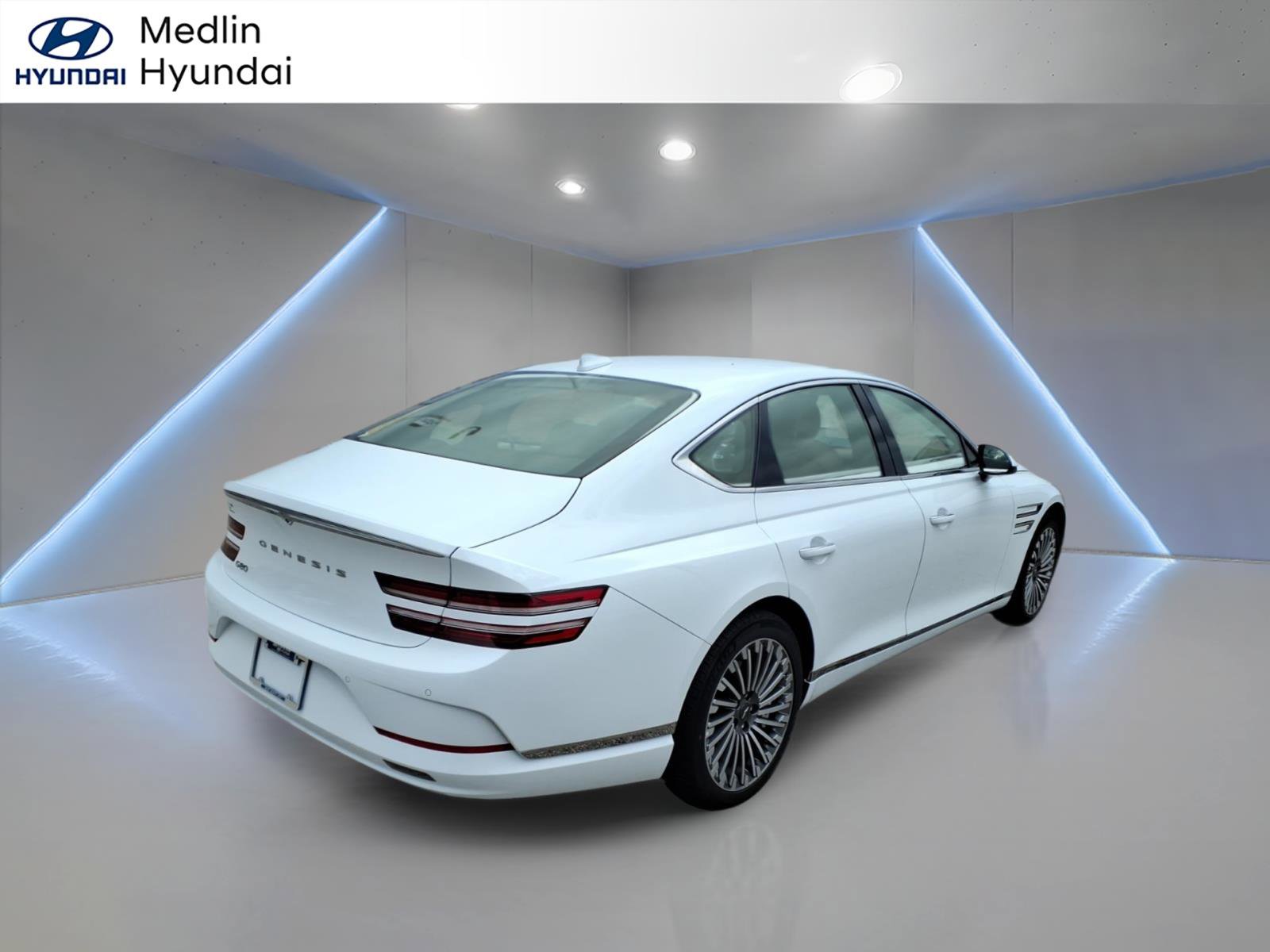 Used 2024 Genesis G80 image 3