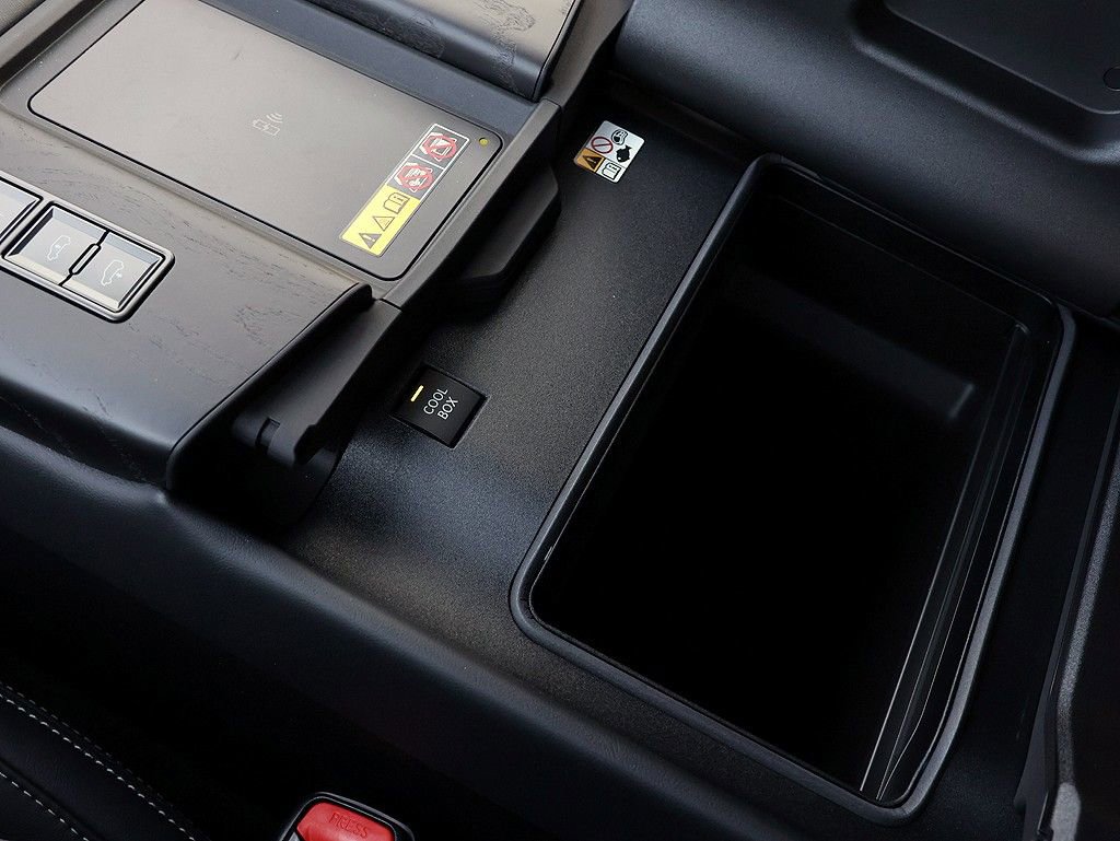 New 2026 Lexus LX 600 4WD w/ Premium Package image 28