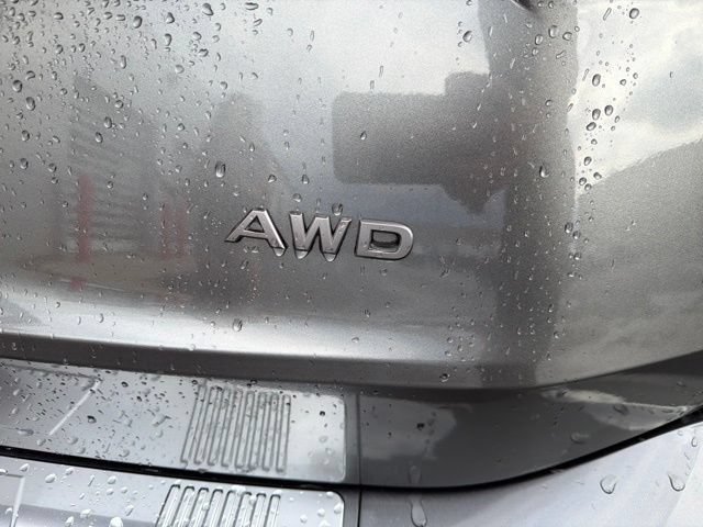 Used 2025 Nissan Rogue SV AWD/4WD image 8