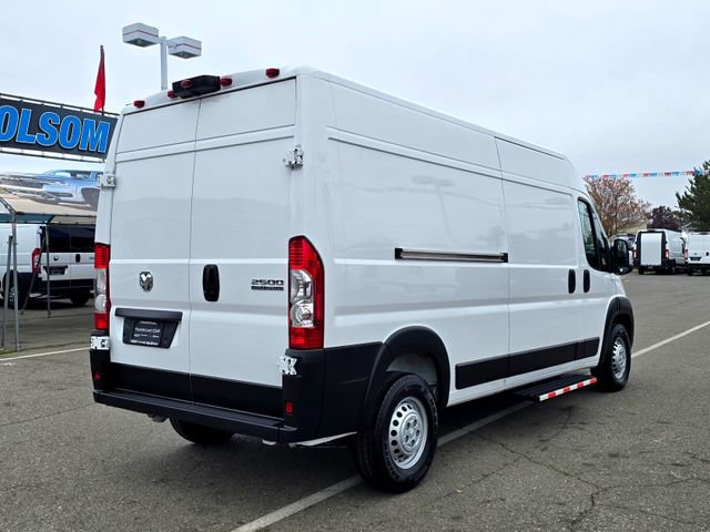 Used 2025 RAM ProMaster 2500 w/ Convenience Group image 4