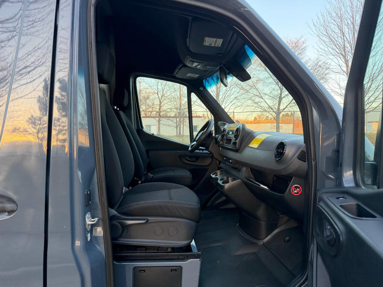 Used 2019 Mercedes-Benz Sprinter 144 image 23