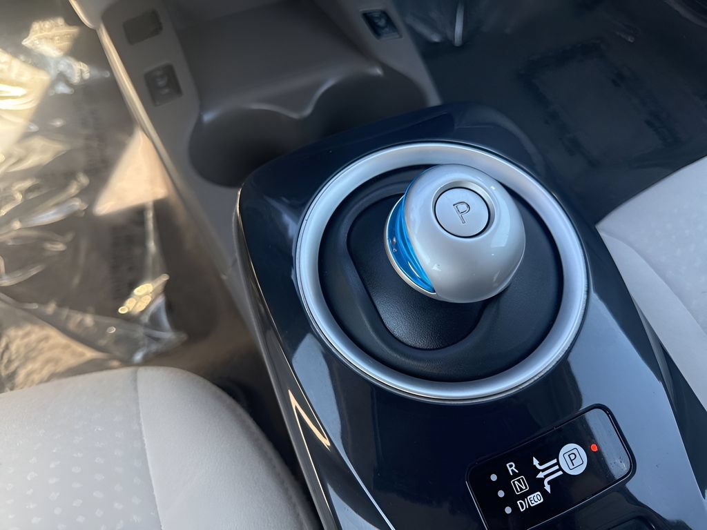 Used 2012 Nissan Leaf SV FWD image 16