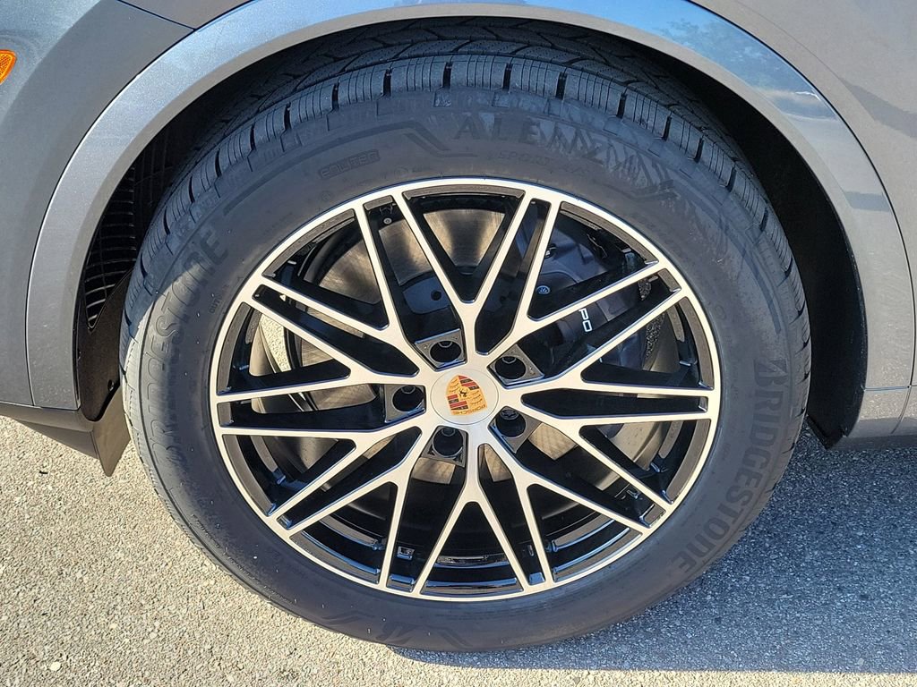 New 2026 Porsche Cayenne Coupe image 12