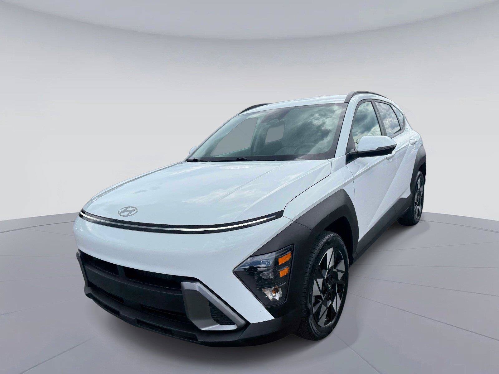 Used 2025 Hyundai Kona SEL FWD image 8