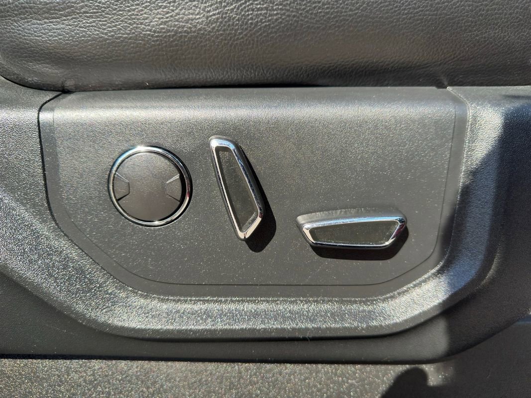 Used 2017 Ford F250 Lariat w/ Lariat Ultimate Package image 27