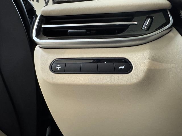Used 2025 INFINITI QX60 Luxe w/ Cargo Package FWD image 10