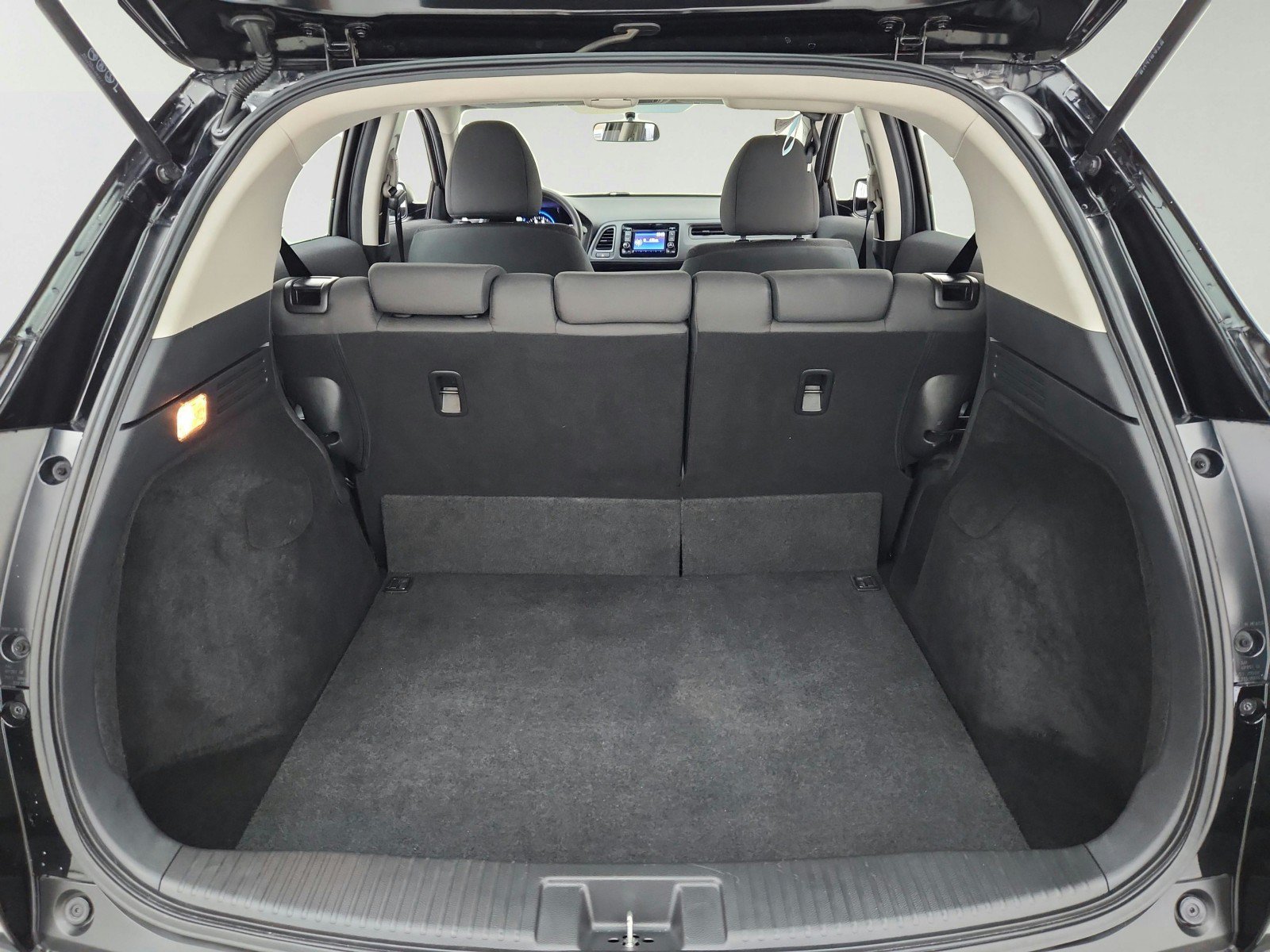 Used 2022 Honda HR-V LX image 30