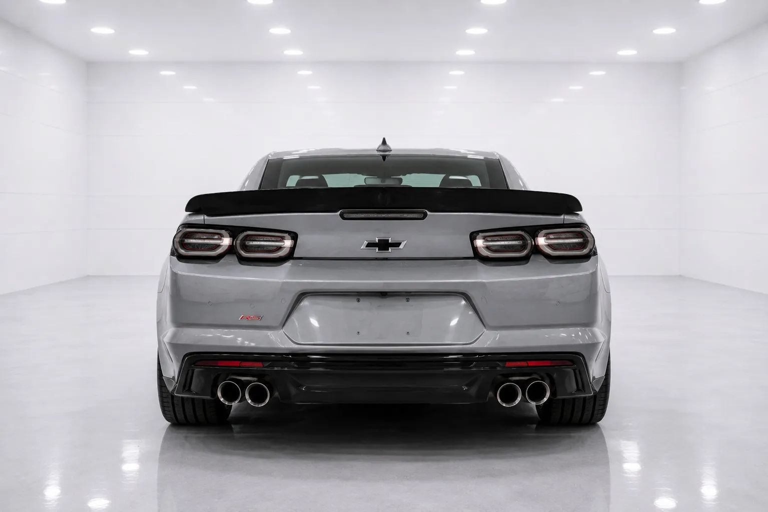 Used 2019 Chevrolet Camaro LT w/ RS Package RWD image 4