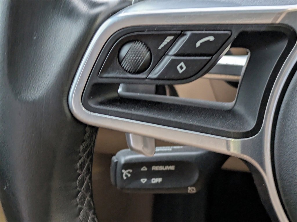 Used 2019 Porsche Macan Base w/ Premium Package Plus image 21