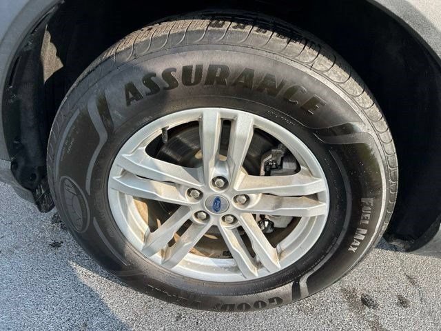 Used 2021 Ford Explorer XLT w/ Equipment Group 202A AWD/4WD image 59