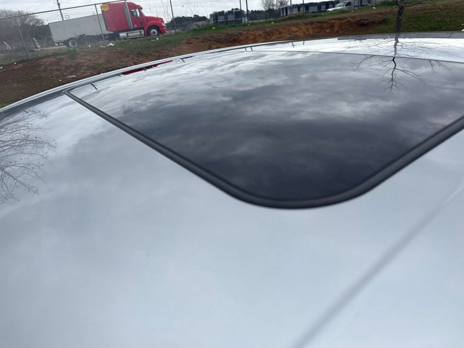 Used 2020 Toyota Avalon Limited image 33