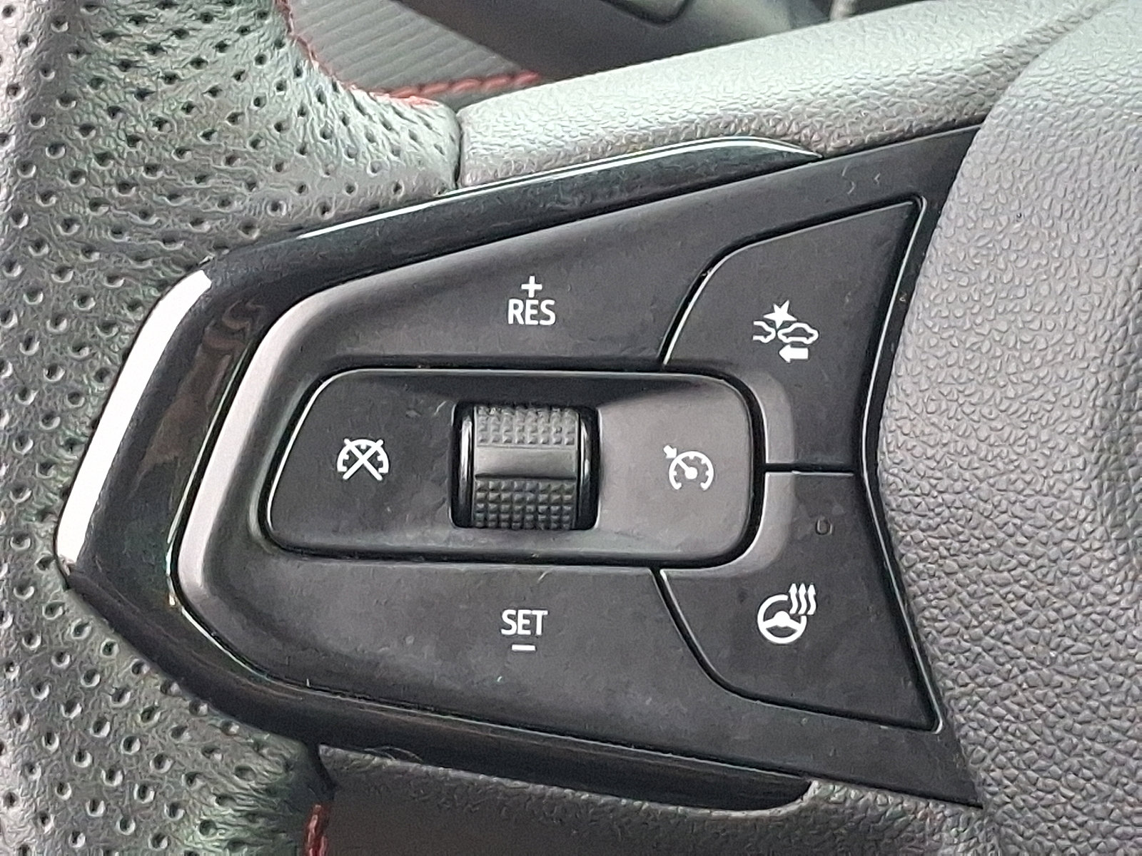 Used 2023 Chevrolet TrailBlazer RS w/ Convenience Package image 20