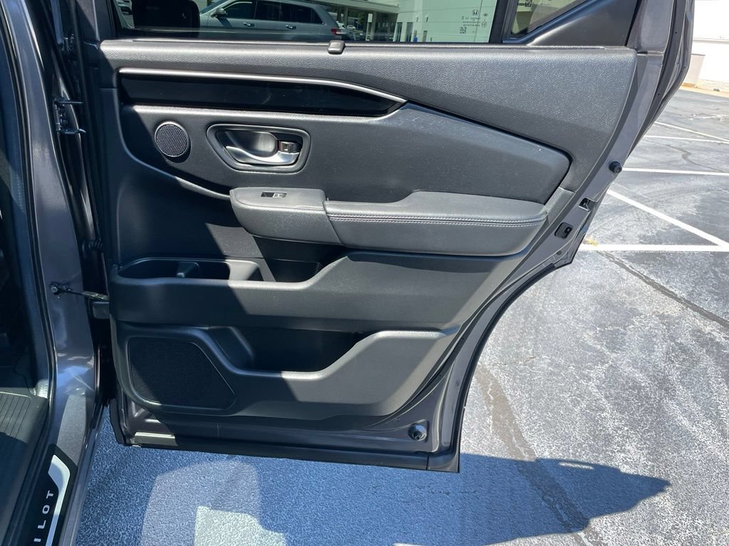 Certified 2025 Honda Pilot Touring image 35