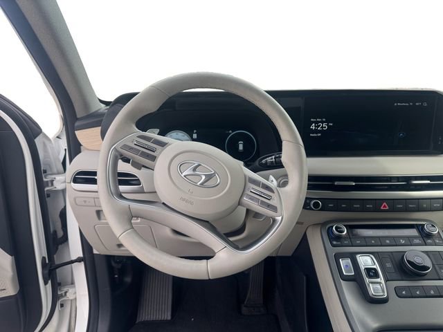 Used 2024 Hyundai Palisade Limited image 12