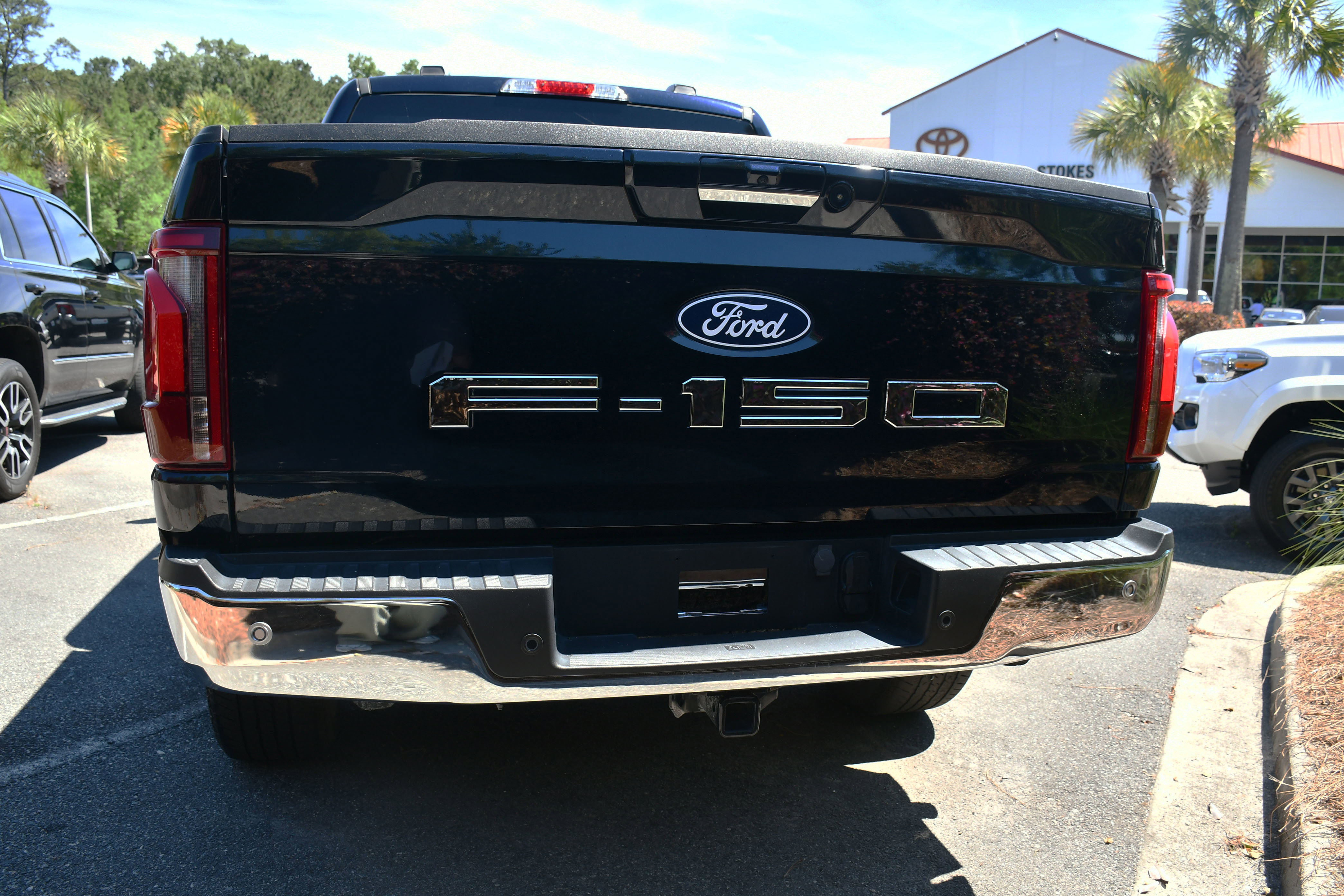 Used 2024 Ford F150 Lariat w/ FX4 Off-Road Package AWD/4WD image 7