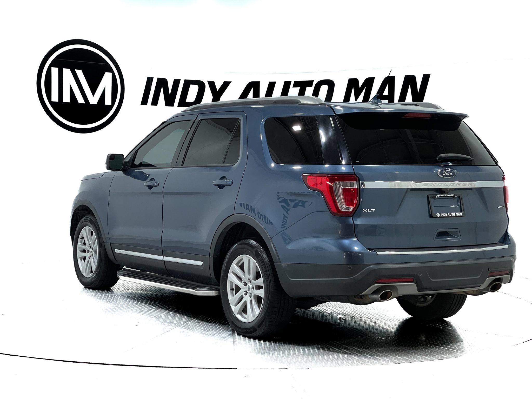 Used 2018 Ford Explorer XLT w/ Equipment Group 201A AWD/4WD image 6