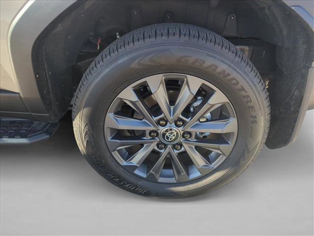 Used 2025 Toyota Land Cruiser w/ Premium Package image 24