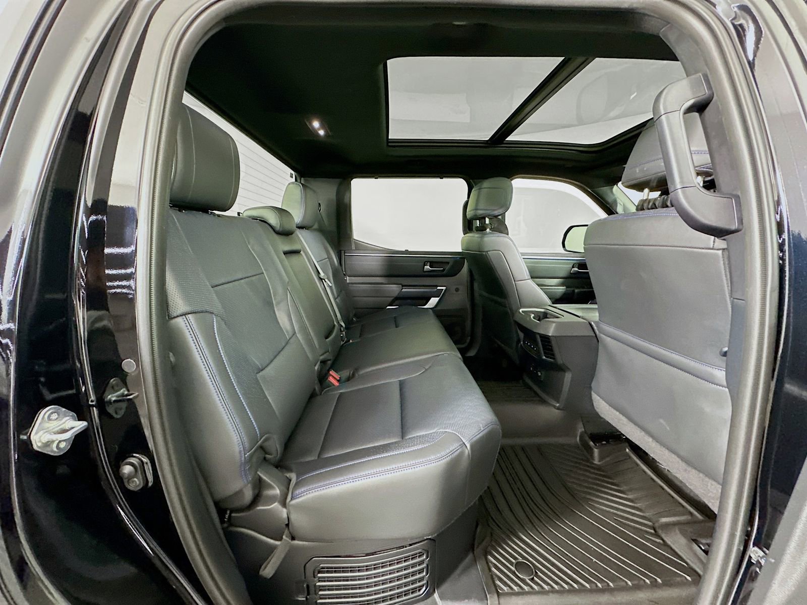 Used 2024 Toyota Tundra Platinum image 27