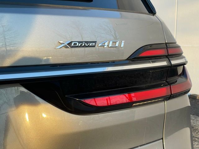 Used 2026 BMW X7 xDrive40i w/ Premium Package image 30