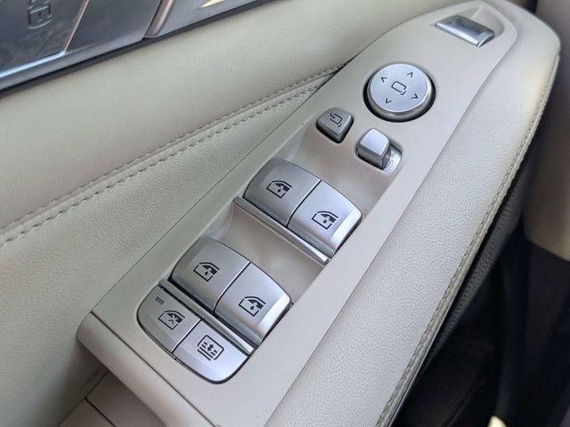 Used 2021 BMW X7 M50i w/ Dynamic Handling Package AWD/4WD image 22