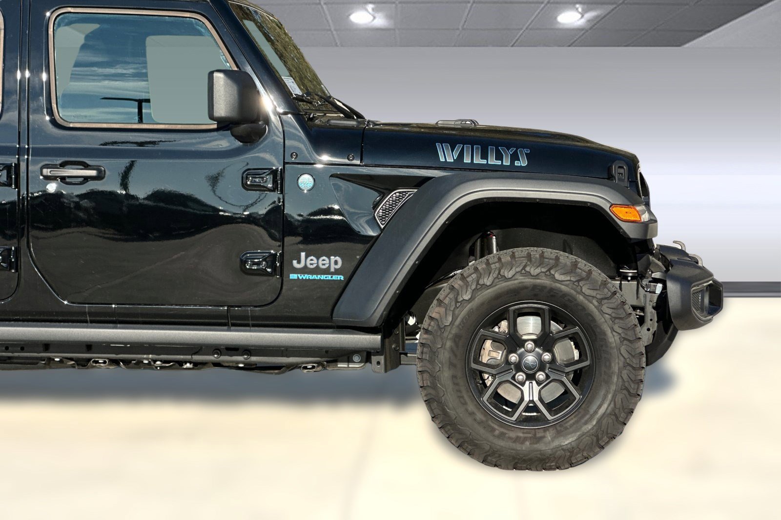 Used 2025 Jeep Wrangler Willys image 34