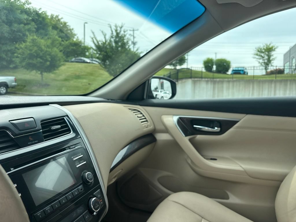 Used 2013 Nissan Altima 2.5 SL w/ 2.5 Moonroof Pkg FWD image 28