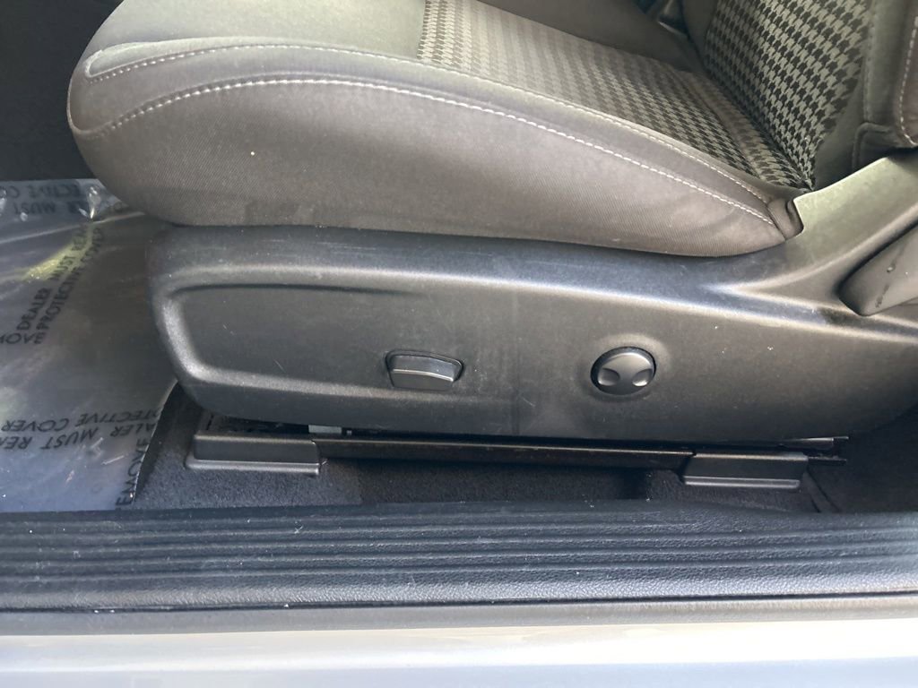 Used 2022 Dodge Challenger GT image 38