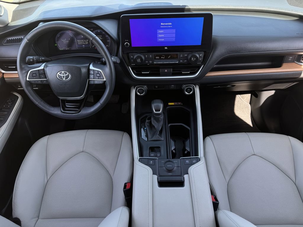 Used 2025 Toyota Grand Highlander Limited image 11